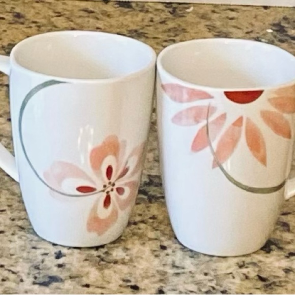Two Corelle Square Pretty Pink Mugs - Picture 6 of 7